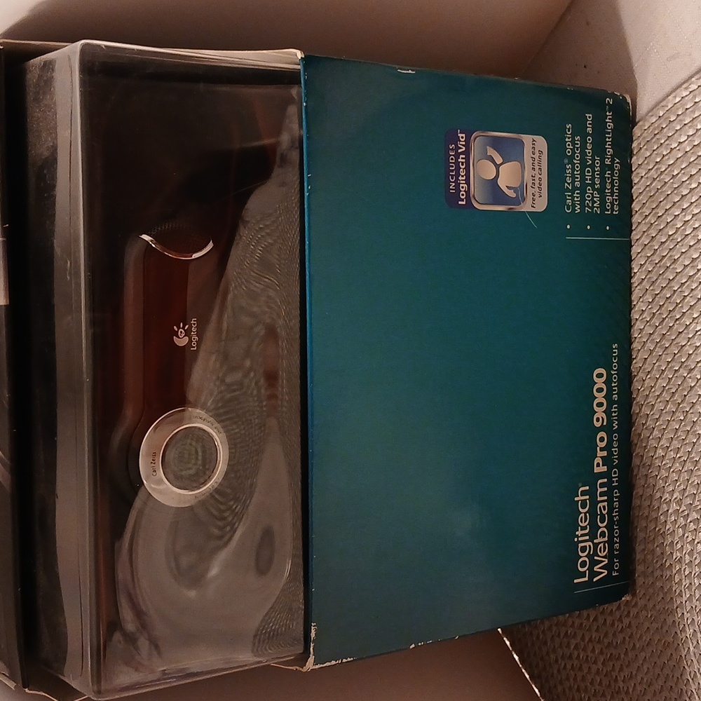 NWT Logitech Webcam Pro 9000